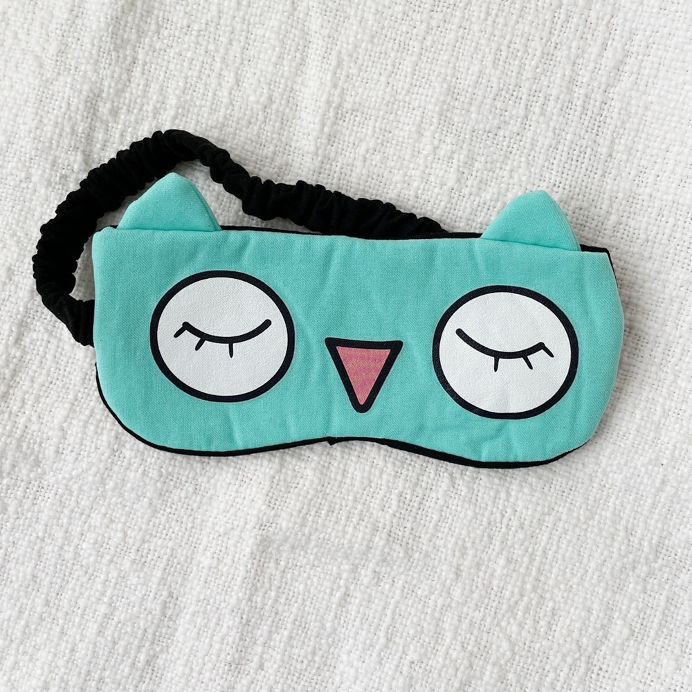 Owl sleep eye mask with removable cool/heat gel patch